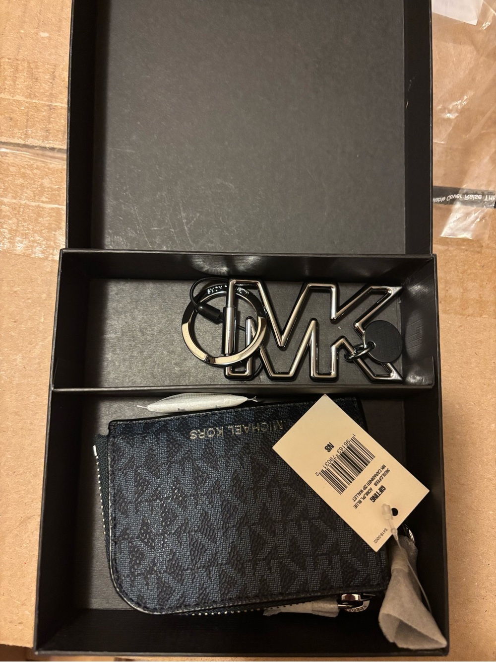 Michael Kors MK Logo Key Ring with zip wallet gift box